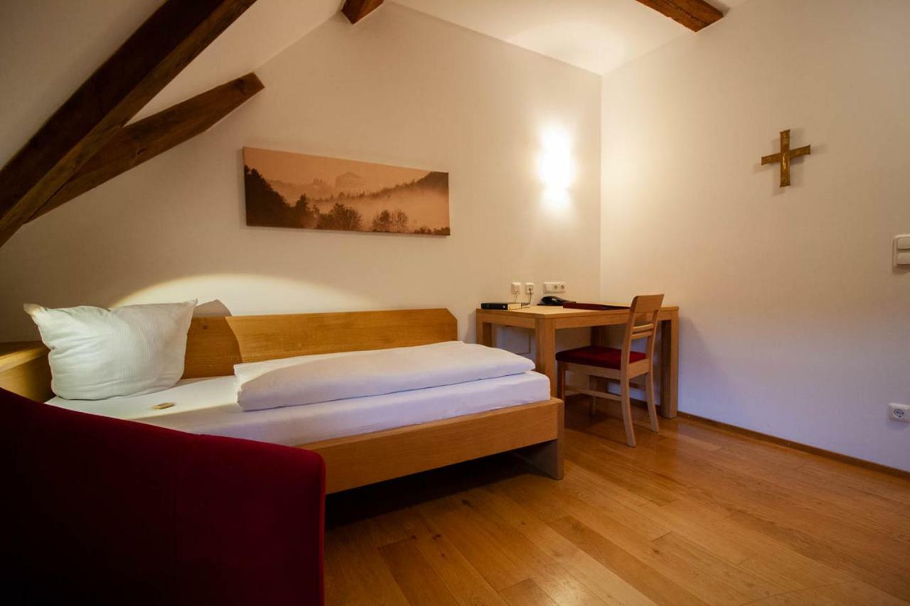 Gaestehaus St. Georg - Weltenburger Klosterbetriebe Gmbh Kelheim Ngoại thất bức ảnh
