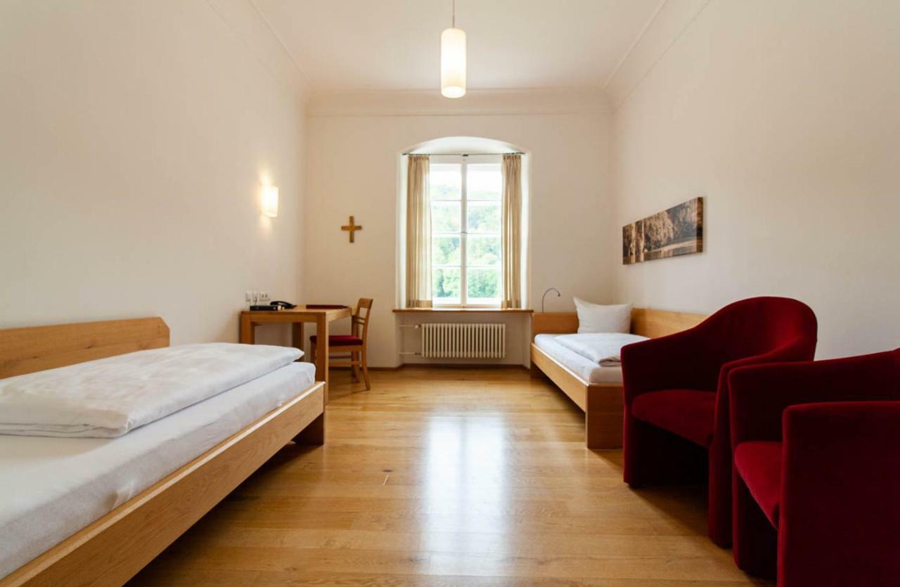 Gaestehaus St. Georg - Weltenburger Klosterbetriebe Gmbh Kelheim Ngoại thất bức ảnh